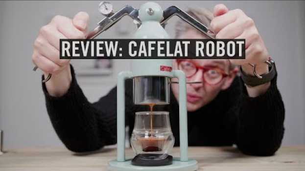 Video First Look Review: Cafelat Robot em Portuguese