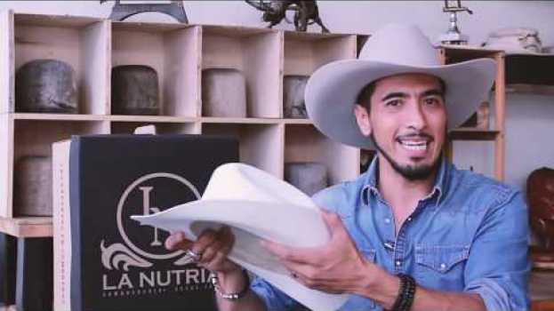 Video ¿Mi texana es fina? - Todo Sobre El Sombrero - Episodio 8 en Español