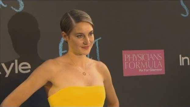 Video Shailene Woodley stuns at The Fault In Our Stars world premiere in New York su italiano