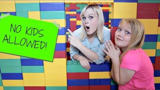 Видео PARENTS ONLY Giant LEGO FORT! No Kids Allowed на русском