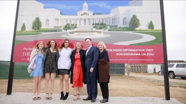 Video Smith Family Donation to New Center for the Arts | The University of Alabama su italiano