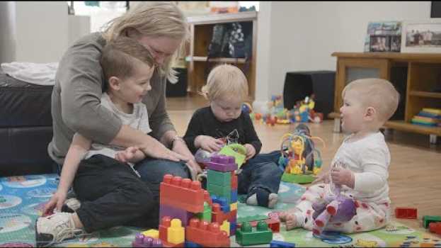 Video Why are positive relationships important for early learning? in Deutsch