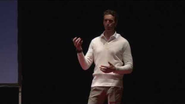 Video COSA HO IMPARATO ELIMINANDO 1000 kcal DALLA MIA DIETA QUOTIDIANA | Jacopo Querci | TEDxLivorno in Deutsch