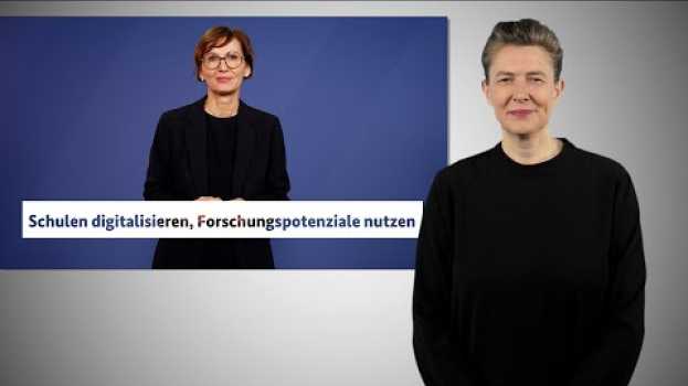 Video Videoreihe: Bildungsministerin Bettina Stark-Watzinger (DGS) en Español