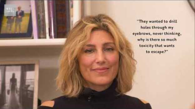 Video Jennifer Esposito was Sick with Celiac Disease Symptoms for 30 Years Before Being Diagnosed su italiano