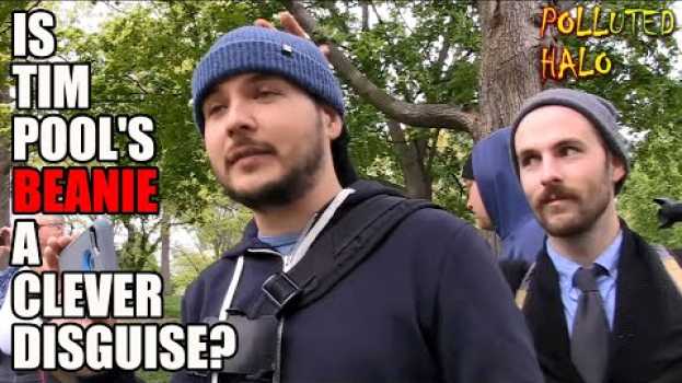 Video REVEALED: Tim Pool's BEANIE Could IN FACT Be A Very CLEVER DISGUISE! en français