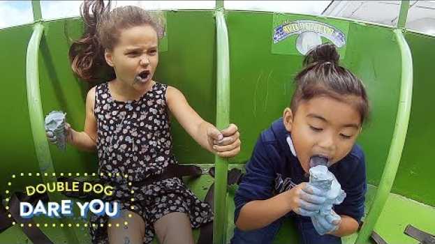 Video Two Kids One Epic Dare | Double Dog Dare You | HiHo Kids en français