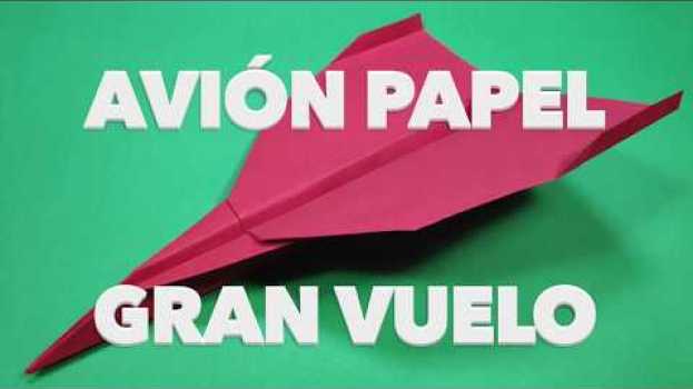Video Avión de papel que vuela mucho. su italiano
