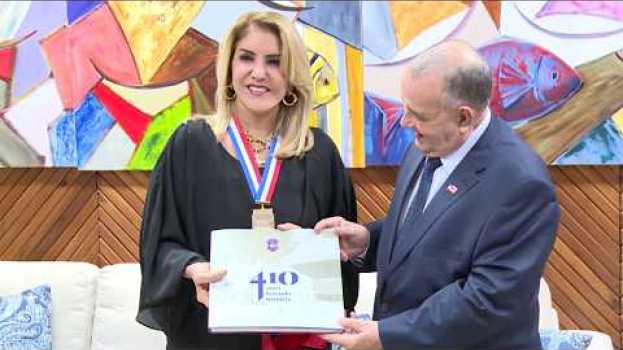 Video Presidente do TRT5 é agraciada com medalha dos 410 anos do TJ-BA en Español