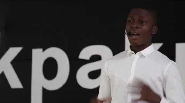 Video L’âge n’est pas un obstacle à la concrétisation de ses rêves ! | Junior Natabou | TEDxAkpakpa in English