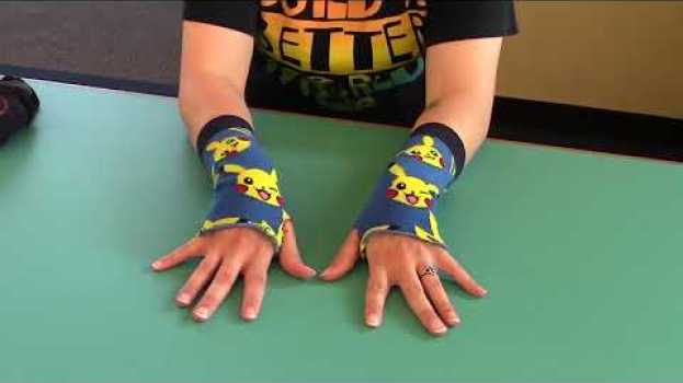 Video From Socks to Arm Warmers: Crafts for Teens en français
