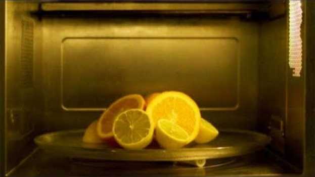Видео Metti un limone nel forno: il risultato ti sorprenderà! на русском