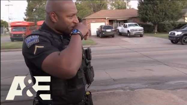 Видео Live PD: Officer Gets Emotional After Talk w/ Veteran (Season 4) | A&E на русском