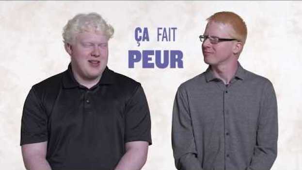 Video Ça ne se demande pas… à des personnes albinos – Yeux rouges em Portuguese