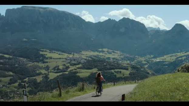 Video Wir. Noi. Nos. (German) – South Tyrol's Autonomy and Minority Protection em Portuguese