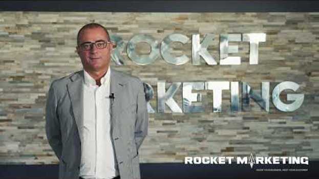 Video Roberto De Giorgi: "Sono soddisfatto di poter dialogare quotidianamente con loro" [Rocket Marketing] en français
