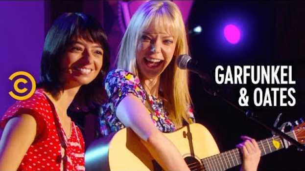 Video A Song About Go-Karts and Masturbation - Garfunkel and Oates em Portuguese