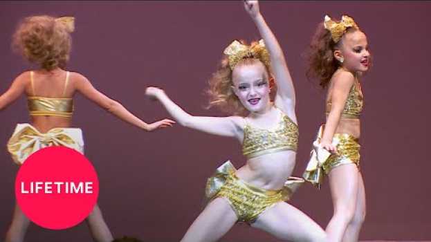 Видео Dance Moms: The Minis' First Competition (Season 6 Flashback) | Lifetime на русском