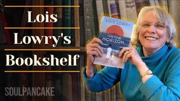 Video Lois Lowry Accidentally Threw Out a Stephen King Manuscript  | Show Your Shelf em Portuguese