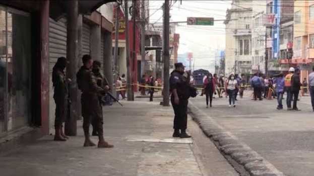 Video El Salvador extiende el estado de emergencia para combatir a los grupos criminales en français