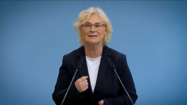 Video Bericht der Interministeriellen Arbeitsgruppe - Um die kümmern, die es besonders schwer haben in Deutsch