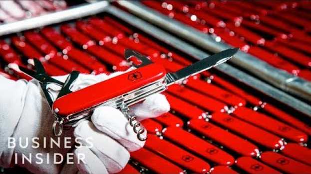 Video How Swiss Army Knives Are Made | The Making Of su italiano