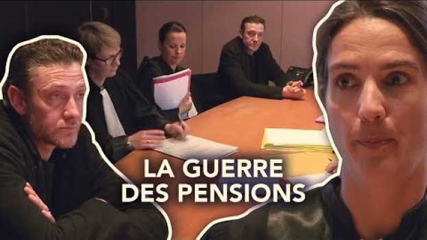 Video DIVORCE : Ils se font la guerre pour la pension su italiano