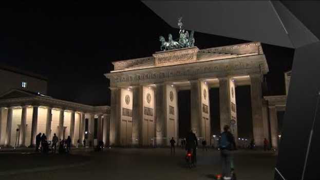 Video Les Allemands de l’Est, 30 ans après la chute du mur in English
