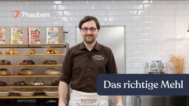 Видео Welches Mehl eignet sich für Sauerteige? | Brotbacken mit Sauerteig mit Lutz Geißler | 7Hauben на русском