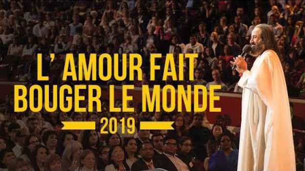 Video L'Histoire de Gurudev Sri Sri Ravi Shankar | L'Amour fait bouger le Monde 2019 en français