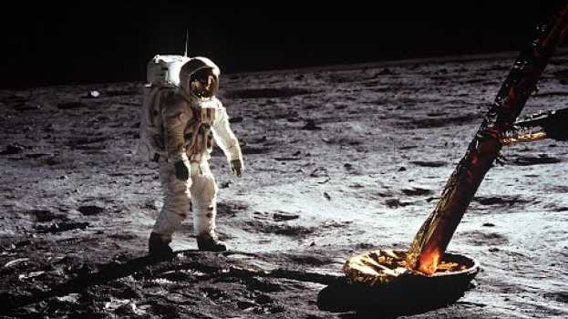 Video Les astronautes canadiens tournent leur regard vers la Lune. su italiano