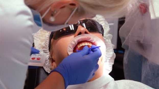 Video Профессиональная чистка зубов | Все этапы |AirFlow | Видео процедуры su italiano