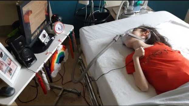 Video Coincée à l’hôpital depuis deux mois et demi en Español
