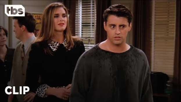 Video Friends: Joey Pretends to Be Dr. Ramoray (Season 2 Clip) | TBS en Español