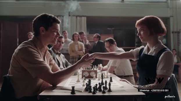 Video The Queen's Gambit - Chess prodigy Beth Harmon taught to play chess by a janitor at the orphanage su italiano