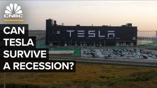 Видео Why Tesla Is Better Positioned To Survive Than Other Automakers на русском
