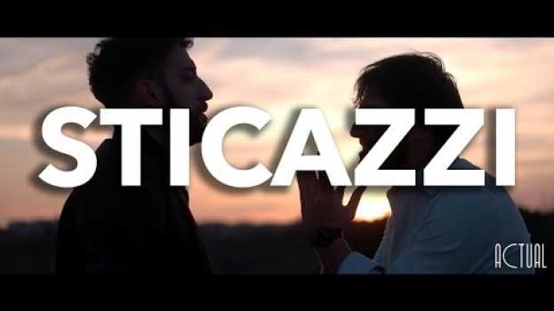 Video La Filosofia dello STICAZZI na Polish