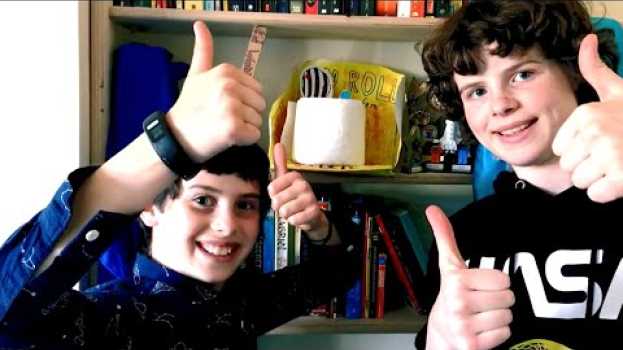 Video Do Try This at Home episode 11: Toilet roll solar system en français