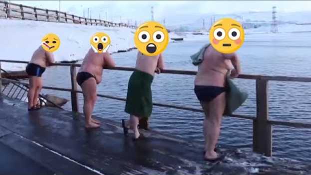 Video Ils se baignent dans une eau gelée et complètement polluée !! su italiano