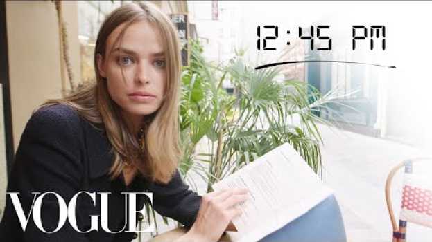 Видео How Top Model Birgit Kos Gets Runway Ready | Diary of a Model | Vogue на русском