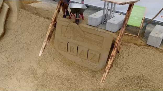 Video Summer in the City: Sandskulpturen am Hauptplatz en français