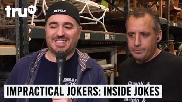 Видео Impractical Jokers: Inside Jokes - Put Some Stank On It | truTV на русском
