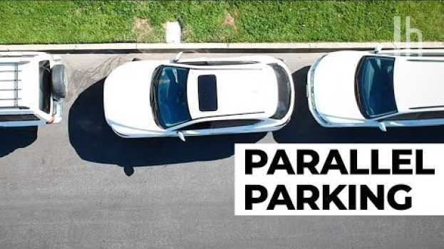 Видео How to Parallel Park Perfectly Every Time | Lifehacker на русском