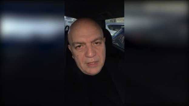Видео Rizzo (PC) sulla fantomatica aggressione al consigliere della Lega: Lenny Bottai si è solo difeso на русском