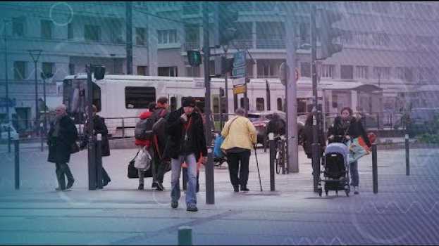 Видео Les mesures de mobilité de Grenoble n'enchantent pas tout le monde на русском