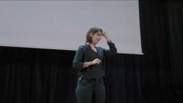 Video Les Secrets pour Améliorer son Orthographe  | Céline Gonzalez | TEDxGrasse na Polish