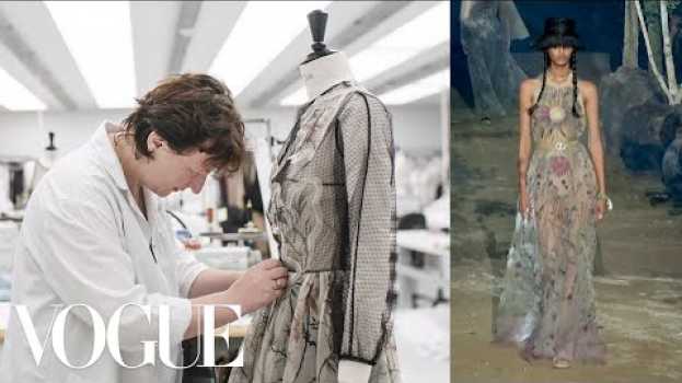 Видео How a Dior Dress Is Made, From Sketches to the Runway | Sketch to Dress | Vogue на русском