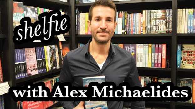 Video Shelfie with Alex Michaelides em Portuguese
