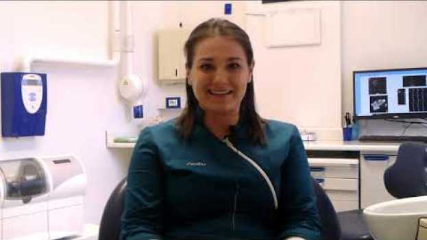 Video Cosa significa essere assistente in uno studio dentistico? in Deutsch
