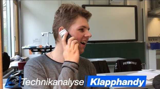 Video NwT: "Technikanalyse Klapphandy" von Pauline Hocher & Alexander Zank en français